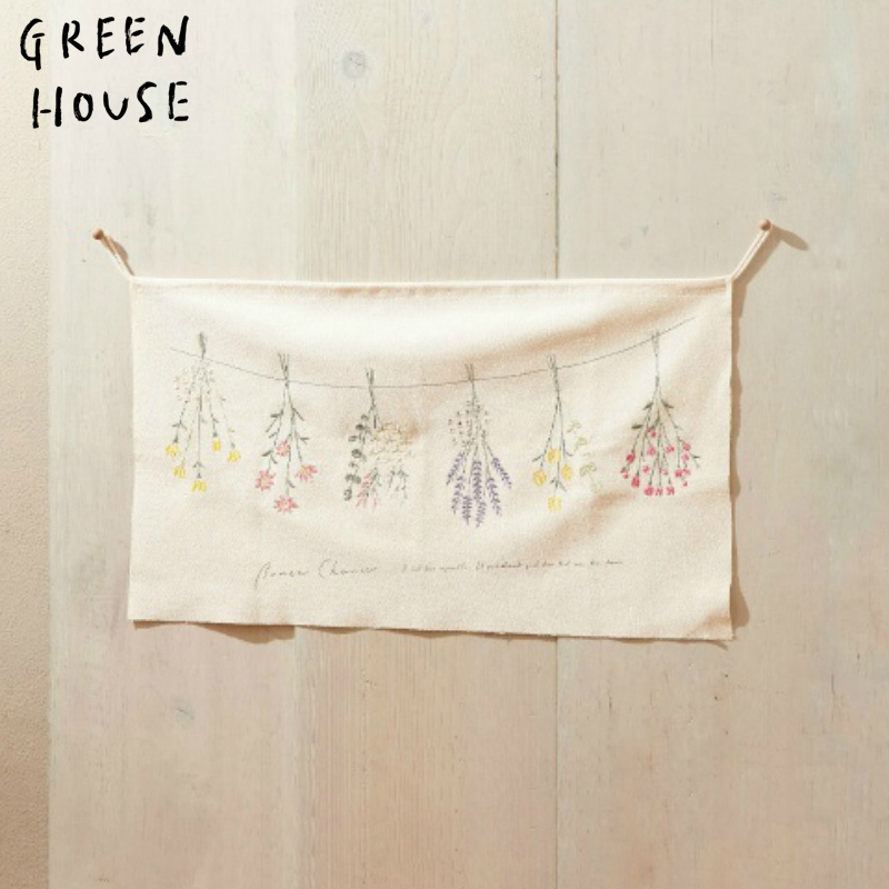 ■GREEN HOUSE(グリーンハウス）■　刺繍タペストリー　フラワーガーランド