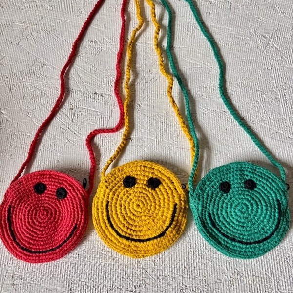 ■SPES（スペース）■■2026AW　新作■　SMILEストラップコインケース