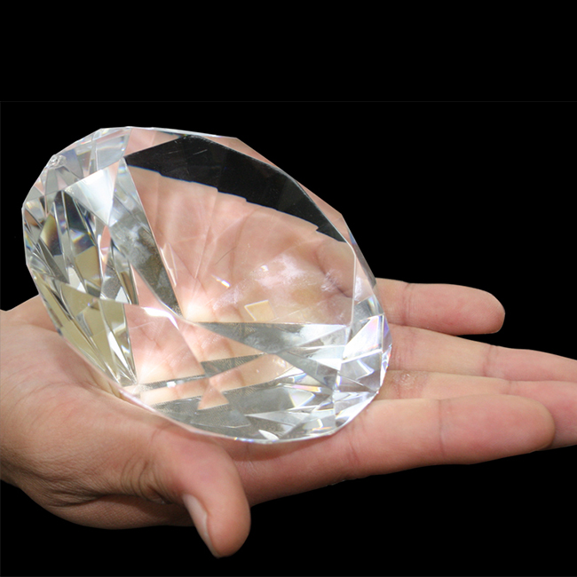 極大3000カラット水晶ダイヤモンド | 【完全会員制】卸・仕入れ・商材 