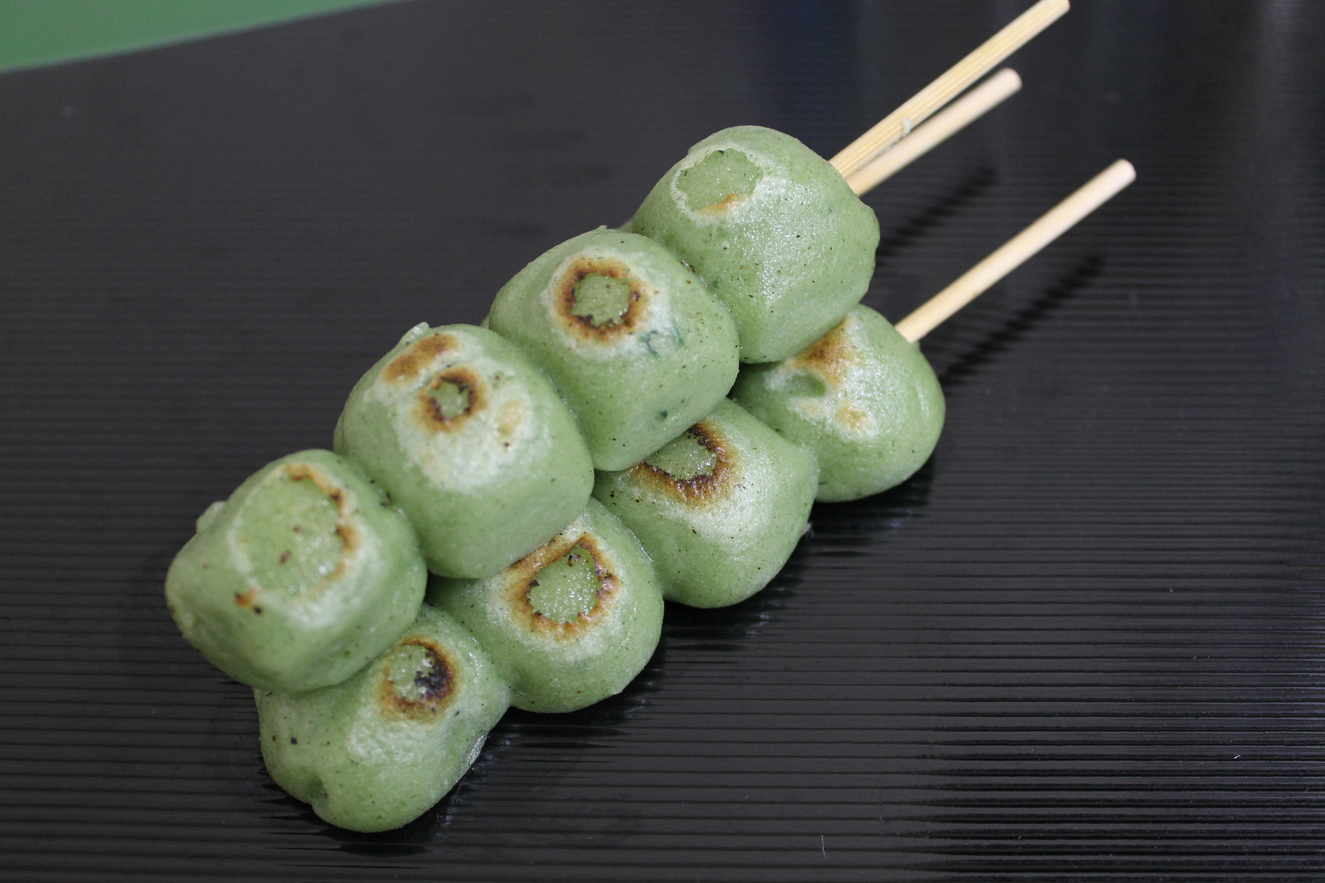 【焼き目なし】よもぎみたらしだんご（串）